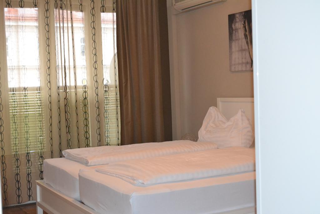 Goldfisch Apartment Hoher Markt Vienne Chambre photo